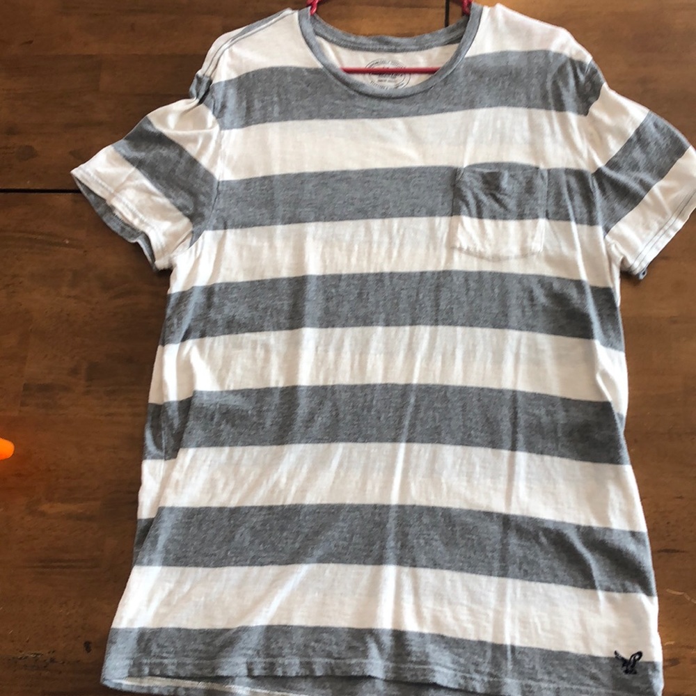 Men’s American Eagle T-shirt